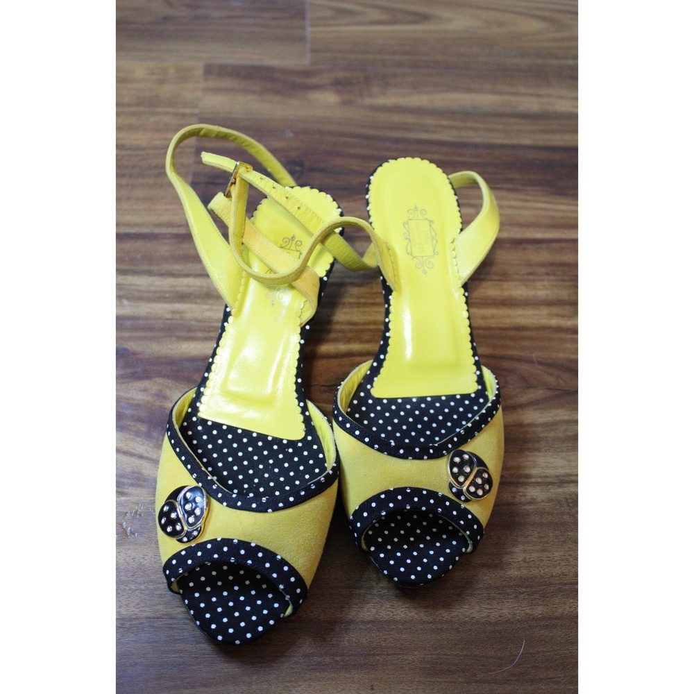 Lulu Guinness Leather Polka Dot Peep Toe Ankle Strap Size 37.5 Ladybug Pumps